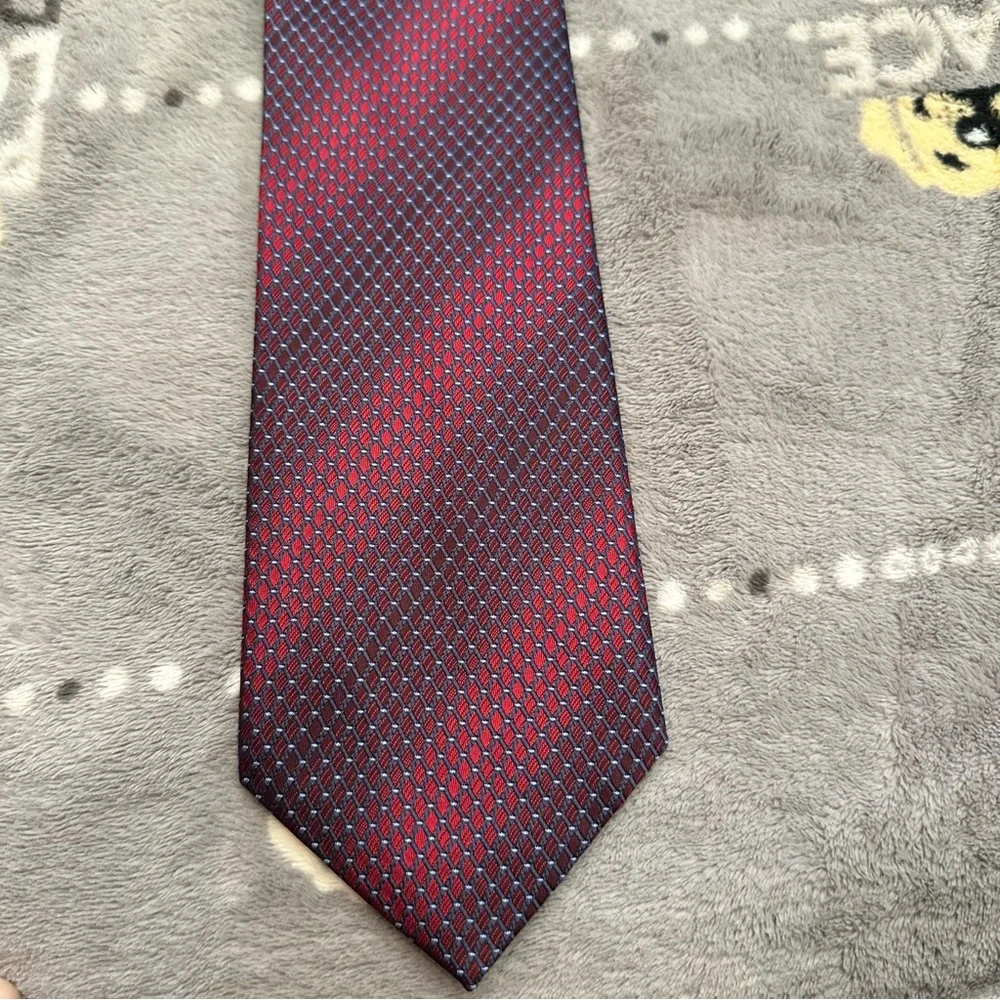 Kenneth Cole 100% Silk Striped Geometric Tie